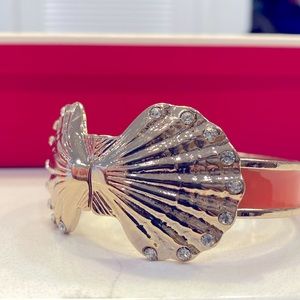Brand New with Tags Talbots clamshell and peach bracelet